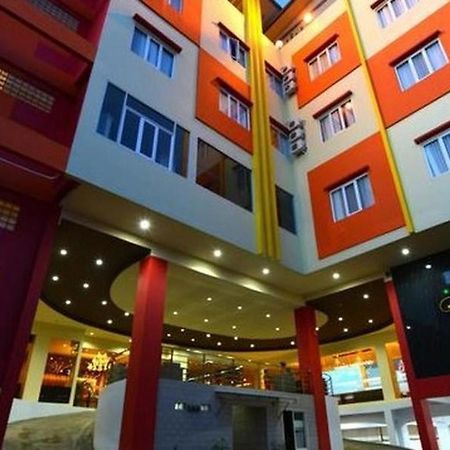 Wixel Hotel Kendari Exterior foto
