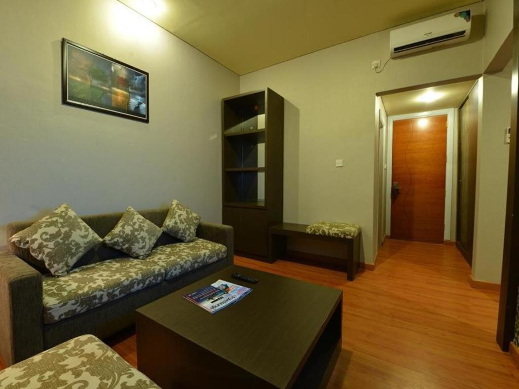 Wixel Hotel Kendari Exterior foto